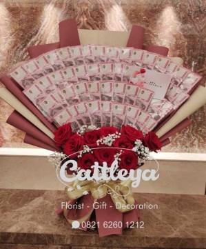 buket uang 100 ribu 50 lembar